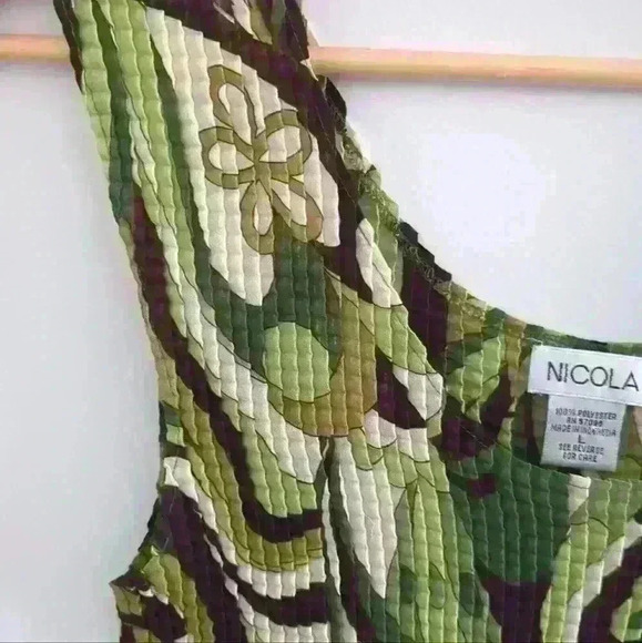 🌴2/$25🌴NICOLA | Women's Vintage Geometric Textured Pleated Sleeveless Top - Picture 2 of 3